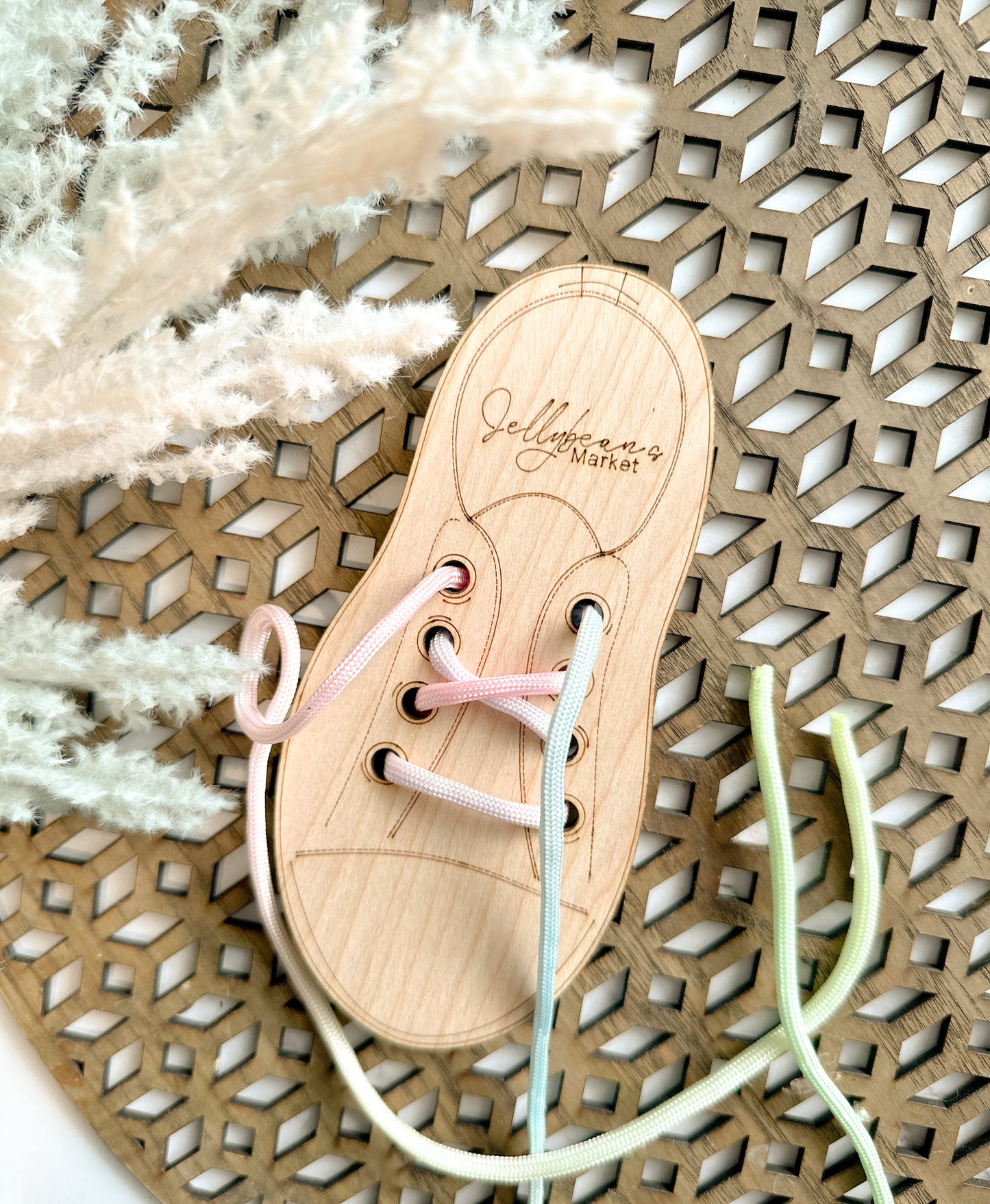 Let’s tie our laces!