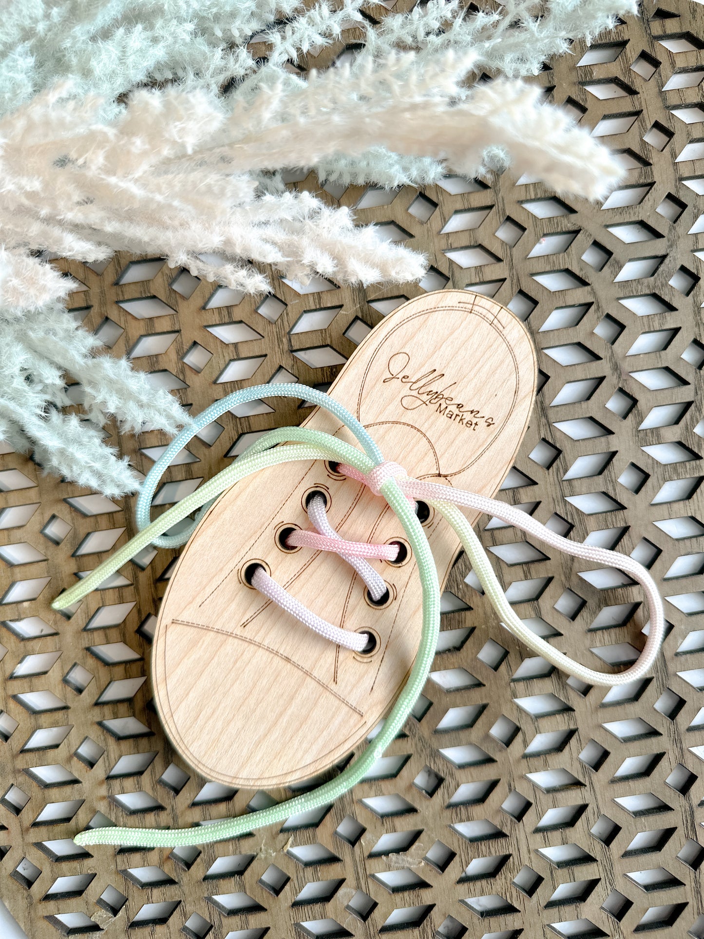 Let’s tie our laces!