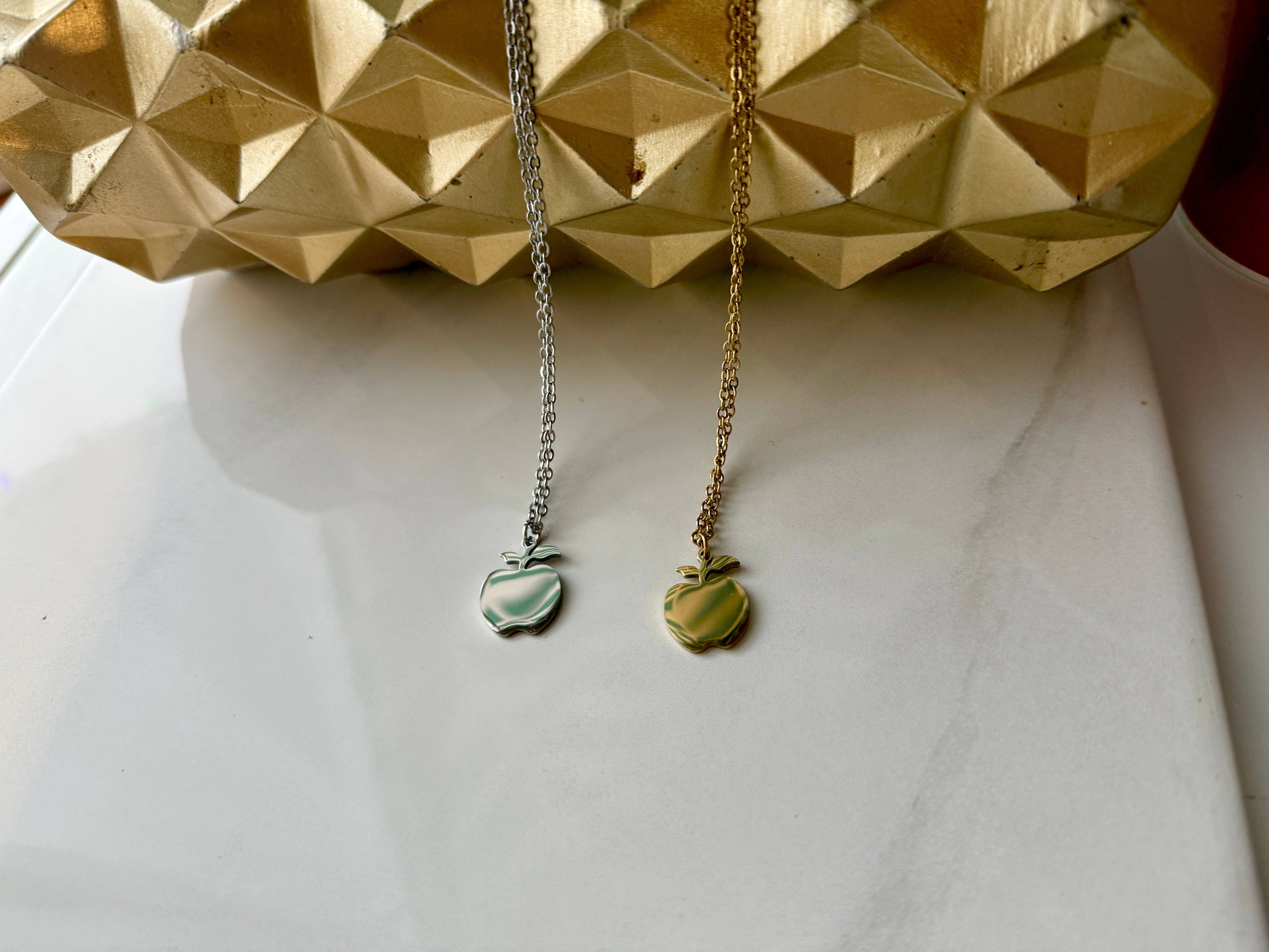 Apple necklace – Jellybean's Market